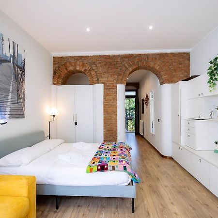 The Red Bricks Home - San Babila Area Milan Exterior photo