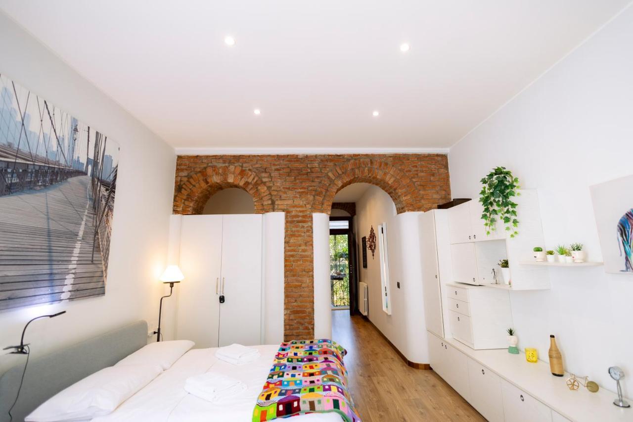 The Red Bricks Home - San Babila Area Milan Exterior photo