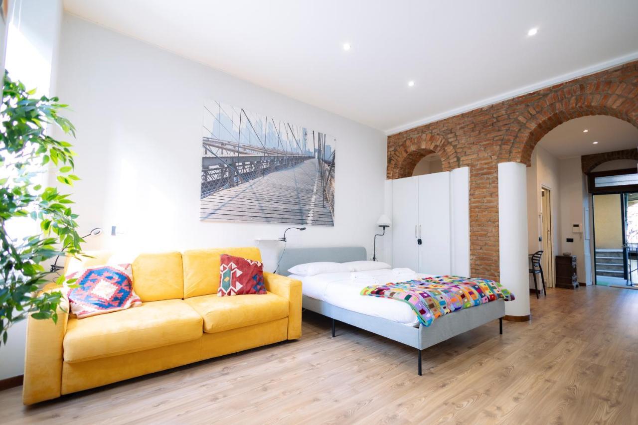 The Red Bricks Home - San Babila Area Milan Exterior photo