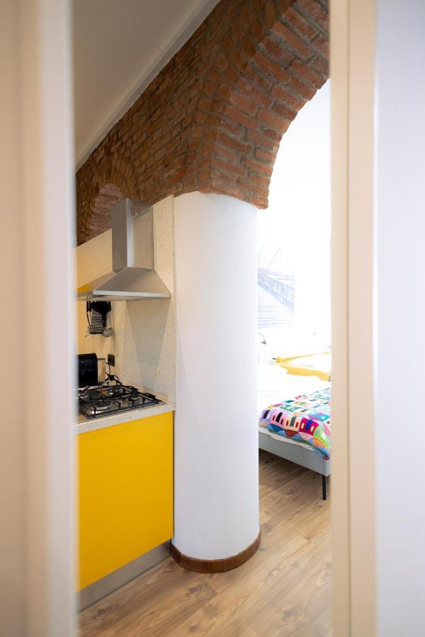 The Red Bricks Home - San Babila Area Milan Exterior photo