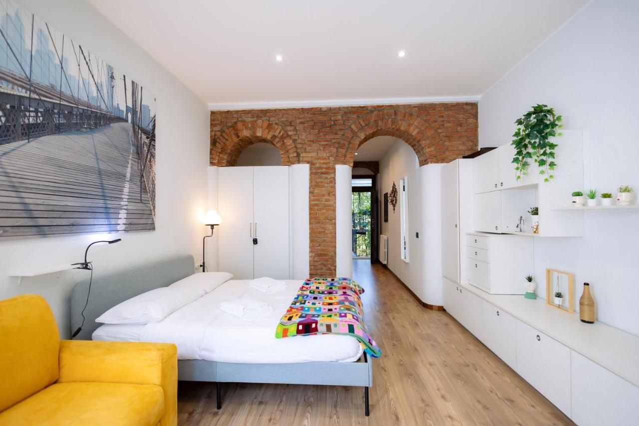 The Red Bricks Home - San Babila Area Milan Exterior photo