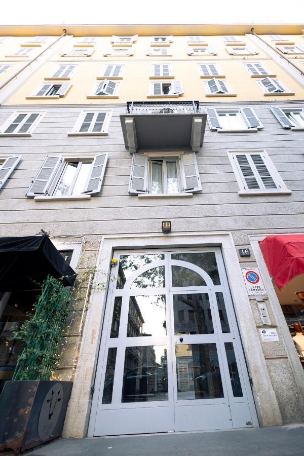 The Red Bricks Home - San Babila Area Milan Exterior photo